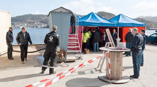 Parat Halvorsen AS has this week gathered key personnel from the maritime industry to a technical review and discussion of tank heating solutions for supply vessels with NOFO notation. Technical and operational persons from shipyards, shipowners, consultants and the NCA (Norwegian Coastal Administration) were present and practical tests were performed at the company fabrication and test facilities in Flekkefjord.